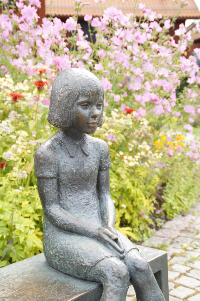 Sculpture small child
