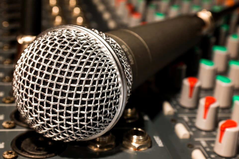 Microphone cable singing sing