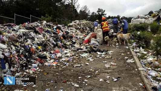 Colapsa planta de tratamiento de desechos sólidos en bosque municipal photo