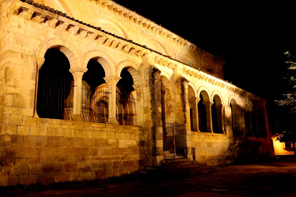 Atrio norte de S. Millán. Segovia