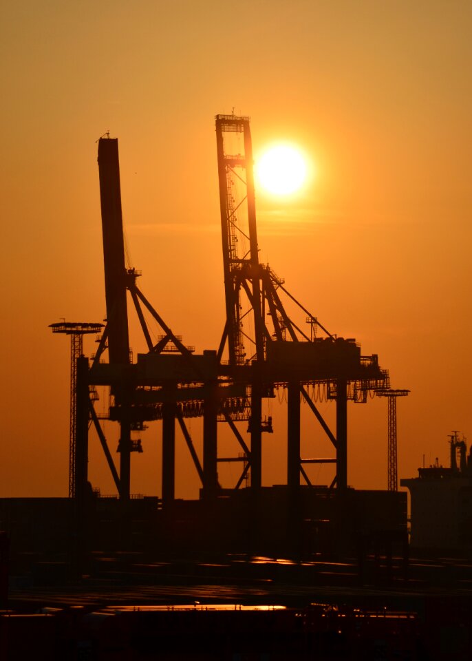 Port sunset harbour romance