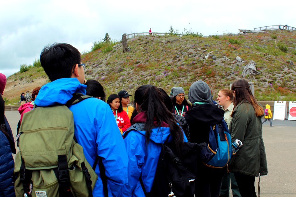 Rangers at Johnston Ridge Observatory presenting the 1980's volcanic eruption of Mount St. Helens
