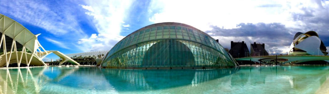 Ciudad de las artes y las ciencias photo