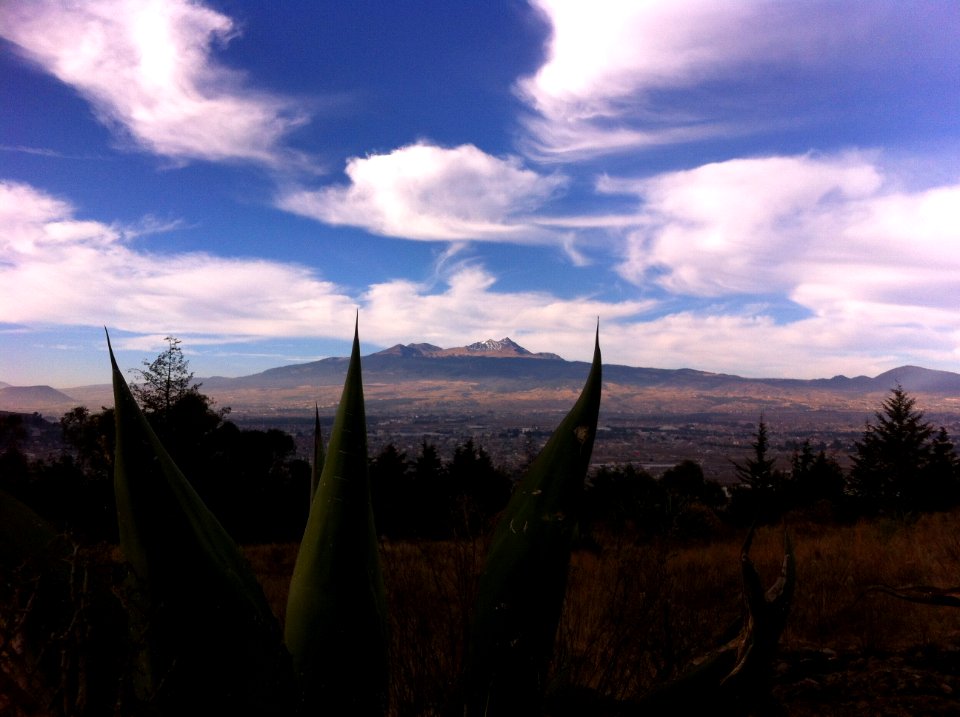 Volcán Xinanecatl desde Parque Sierra Morelos, México
