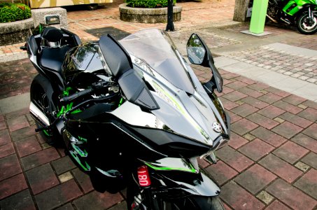 Kawasaki H2 photo