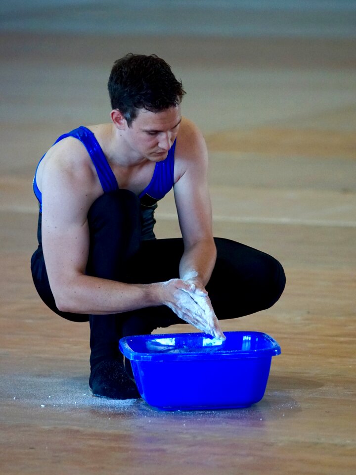 Magnesium hands competition