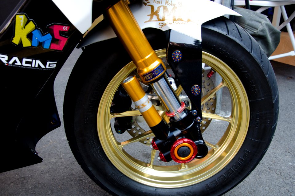 Over racing wheel