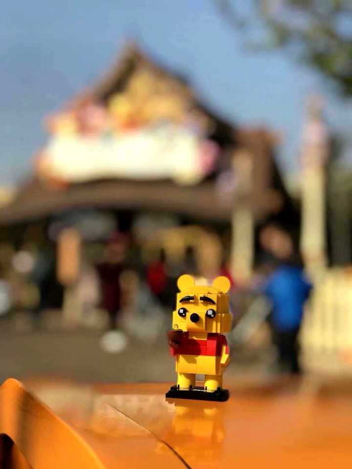 LOZ Mini Blocks Brick Cartoon Honey Winnie Bear Toys Action Figures