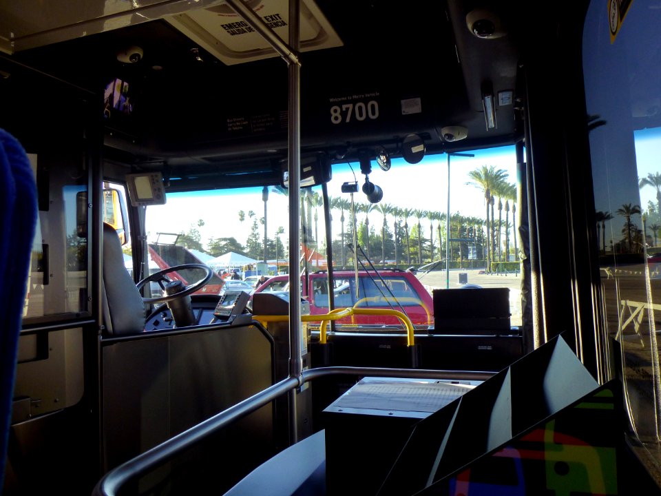 8700 Interior Facing Front (6) 30-Mar-2019