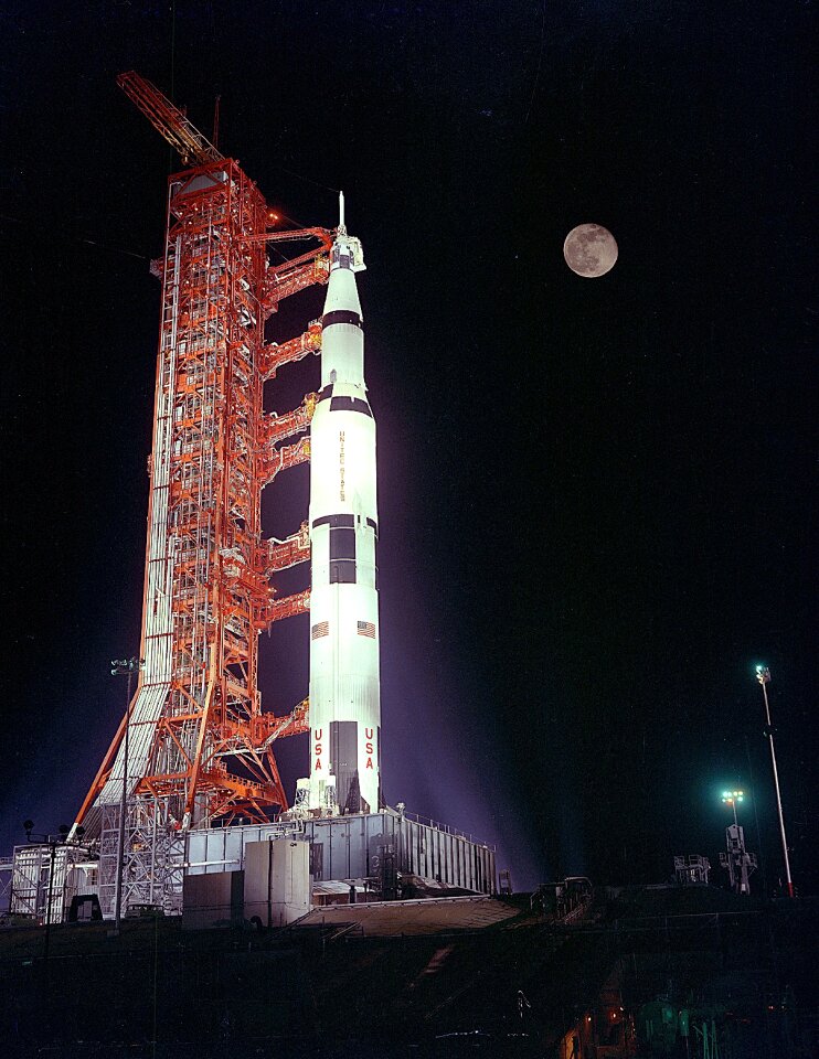 Night full moon manned mission