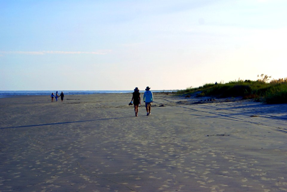 20201121 stroll on the beach
