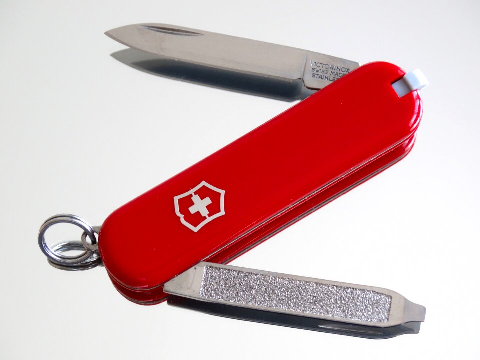 Swiss cross red cut