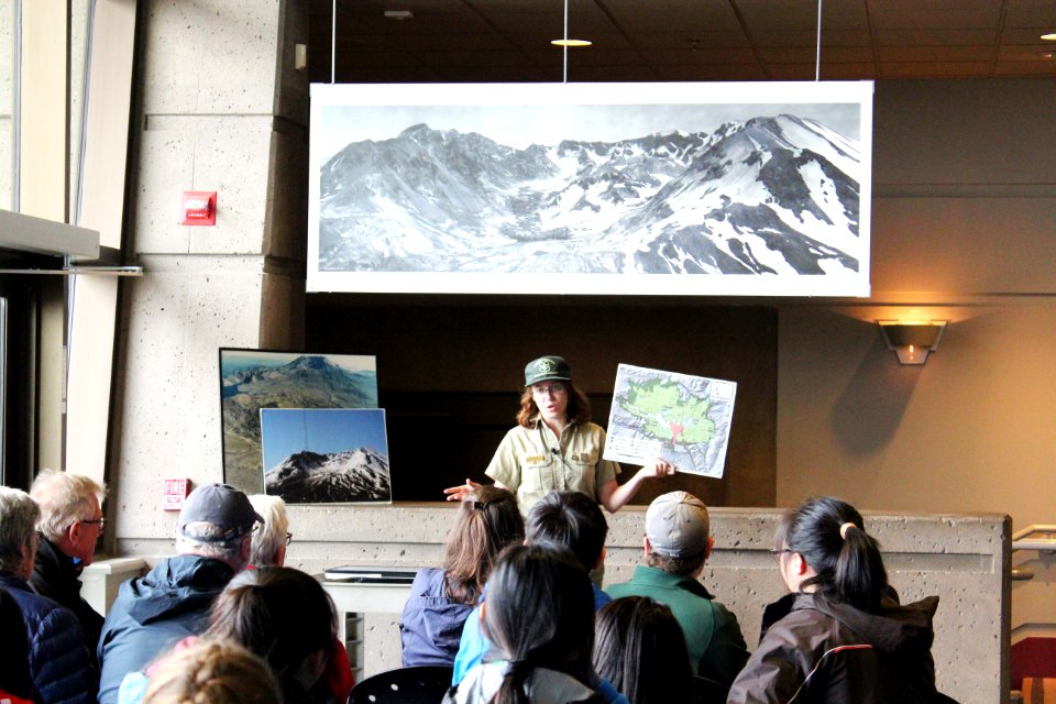 Rangers at Johnston Ridge Observatory presenting the 1980's volcanic eruption of Mount St. Helens