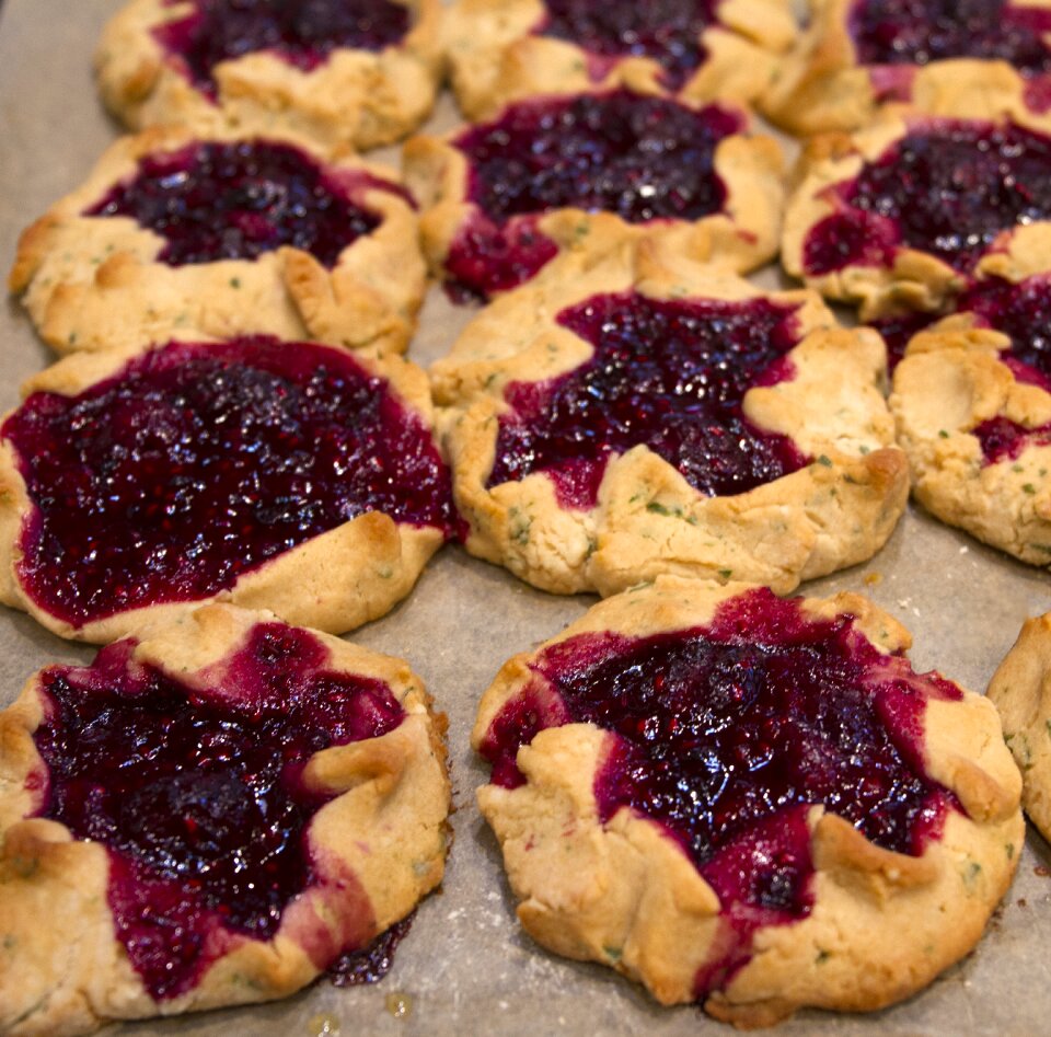 Mini pie blackberry blueberry