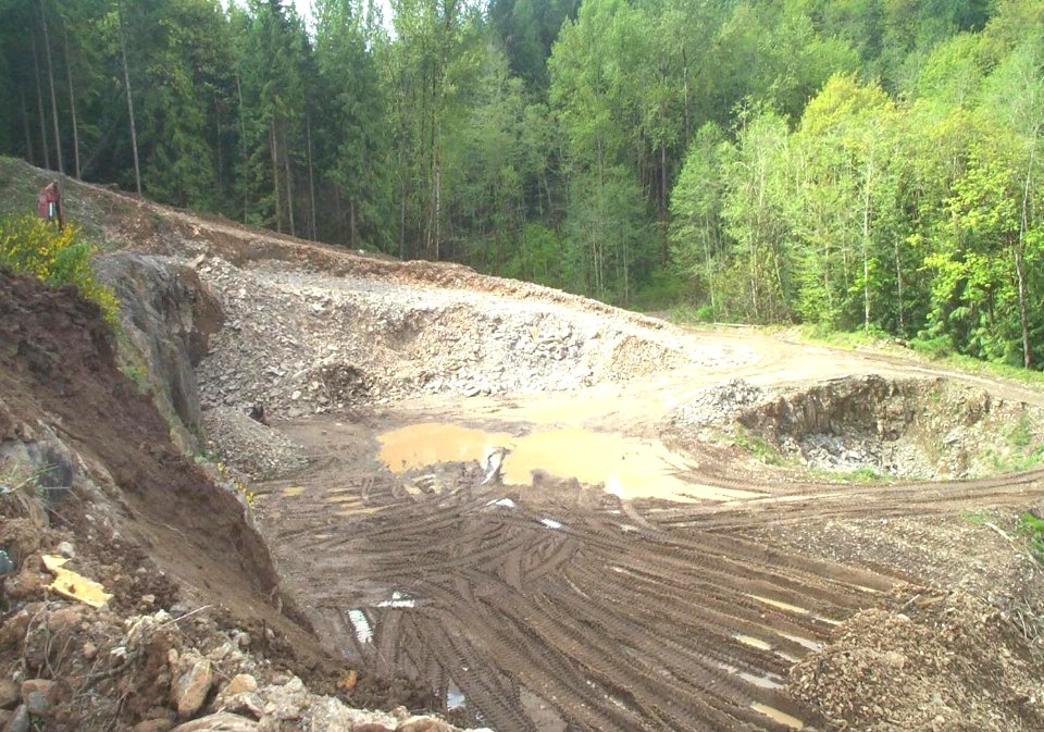 Graves Quarry backfilling out of the mined area for final reclamation