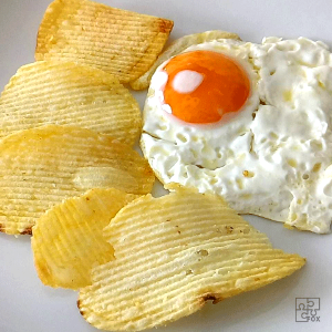 Huevos-fritos-con-patatas-redundantes