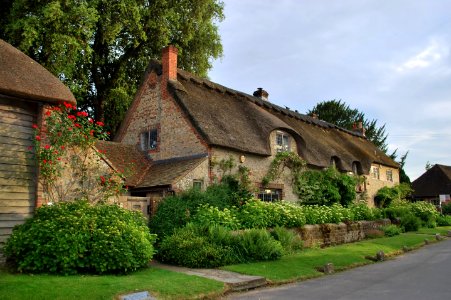 Thatched Cottages & Barn, Amberley Village, West Sussex photo