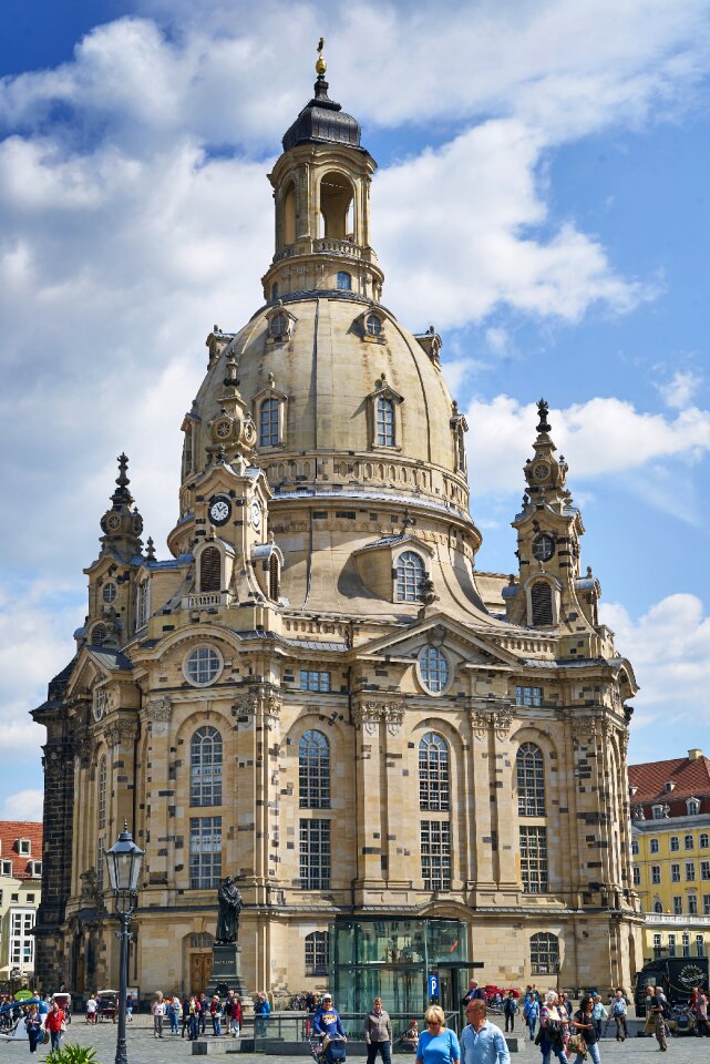 Building church architecture