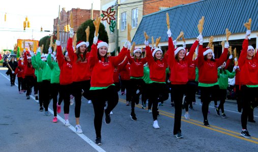 30 - Clayton School of Dance (Float Sponsored by TR Lee) 2