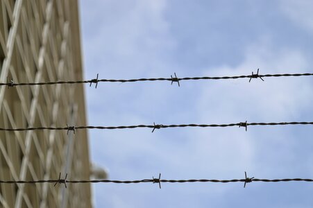 Barrier mesh steel