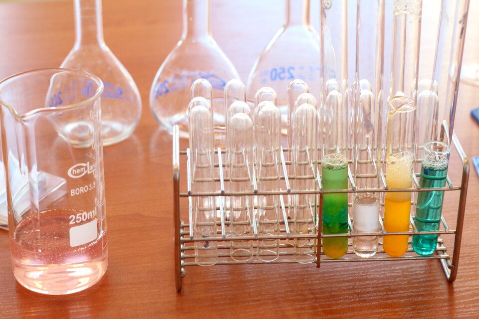 Chemical bottle react