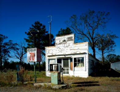 Abandoned gas station in rural North Carolina photo