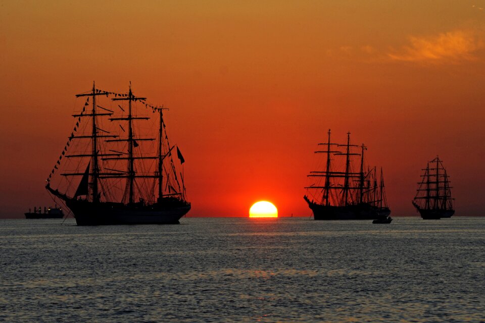 Vessels sea nautical