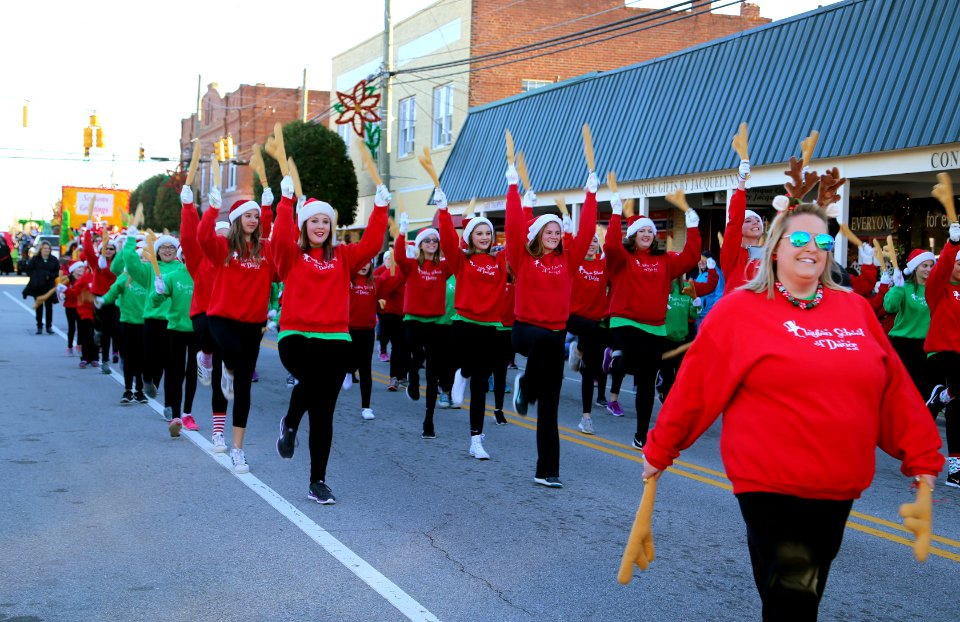 30 - Clayton School of Dance (Float Sponsored by TR Lee)