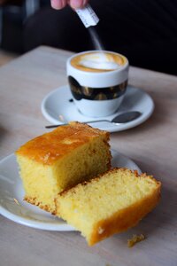 Sugar sponge cake pie