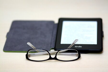 Device glasses e-book photo