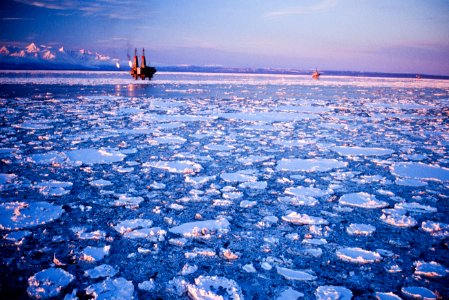 Study Shows Current Offshore Platforms Can Survive Sea Ice photo