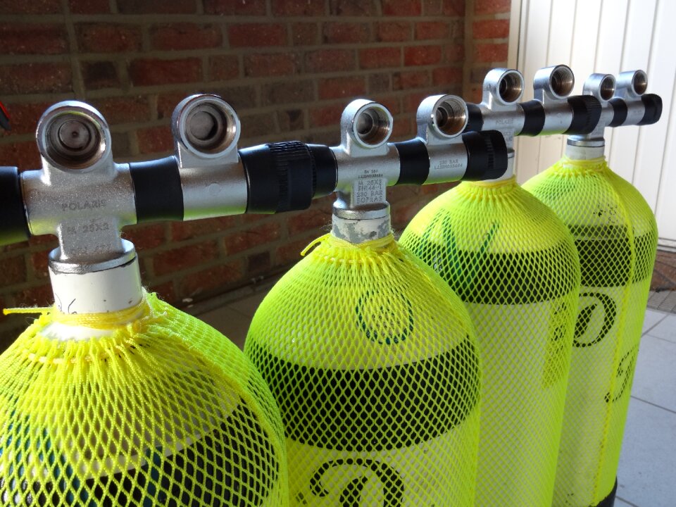 Compressed air cylinders diving breathing air