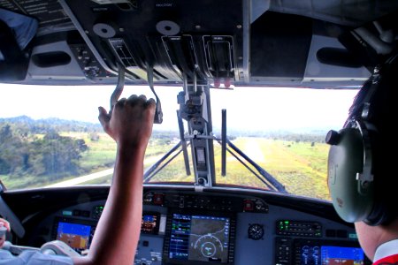 MasWings DHC-6-400 Twin Otter Landing