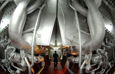 Worker maintenance naval