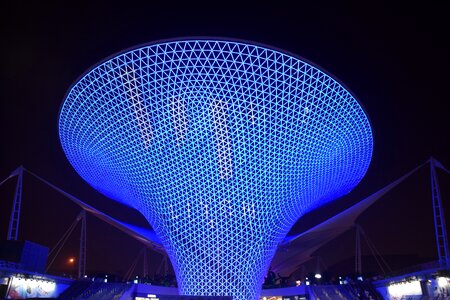 Exposition blue monument