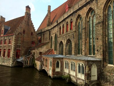 The cathedral the construction water