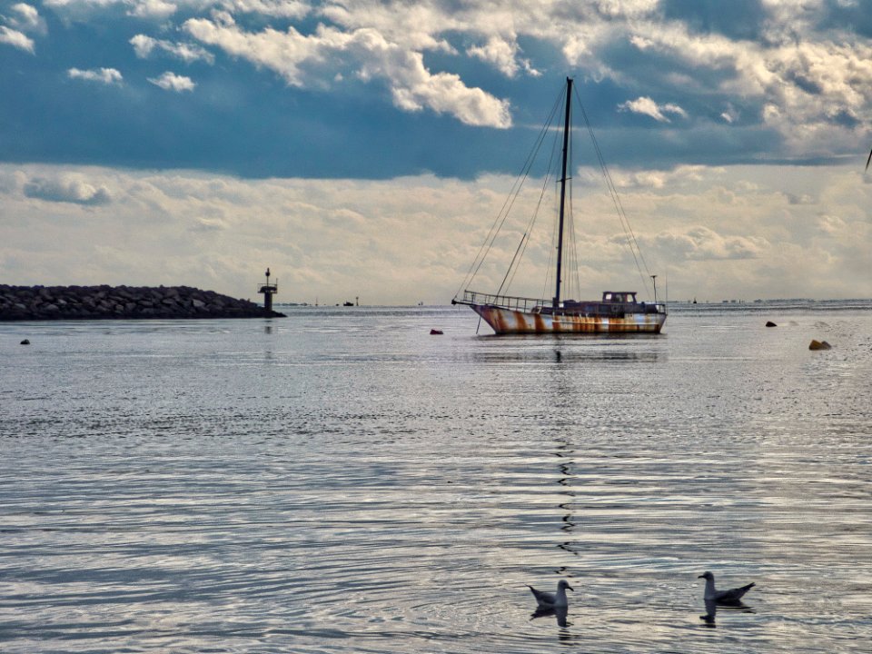 Rusty Yacht St. Kilda