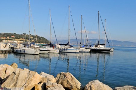 DAM1600 - Liguria - Portovenere.... riflettendo photo