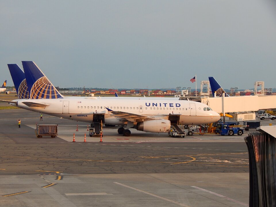 Terminal united united airlines