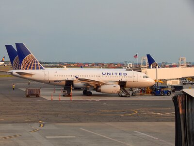 Terminal united united airlines photo