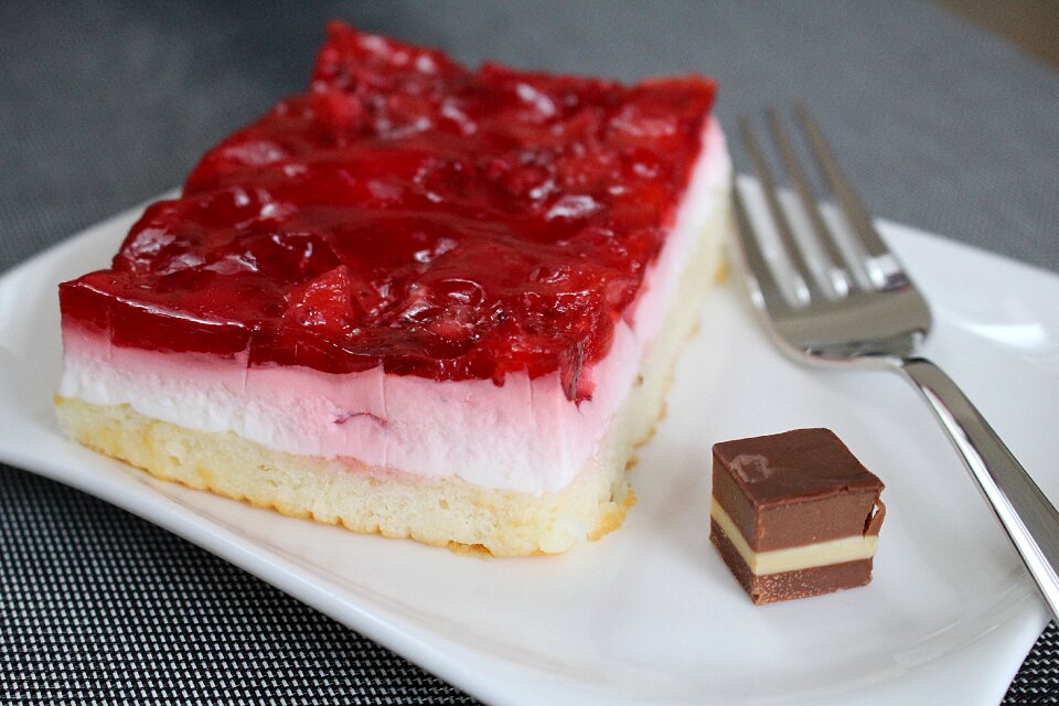 Cream slice praline nibble