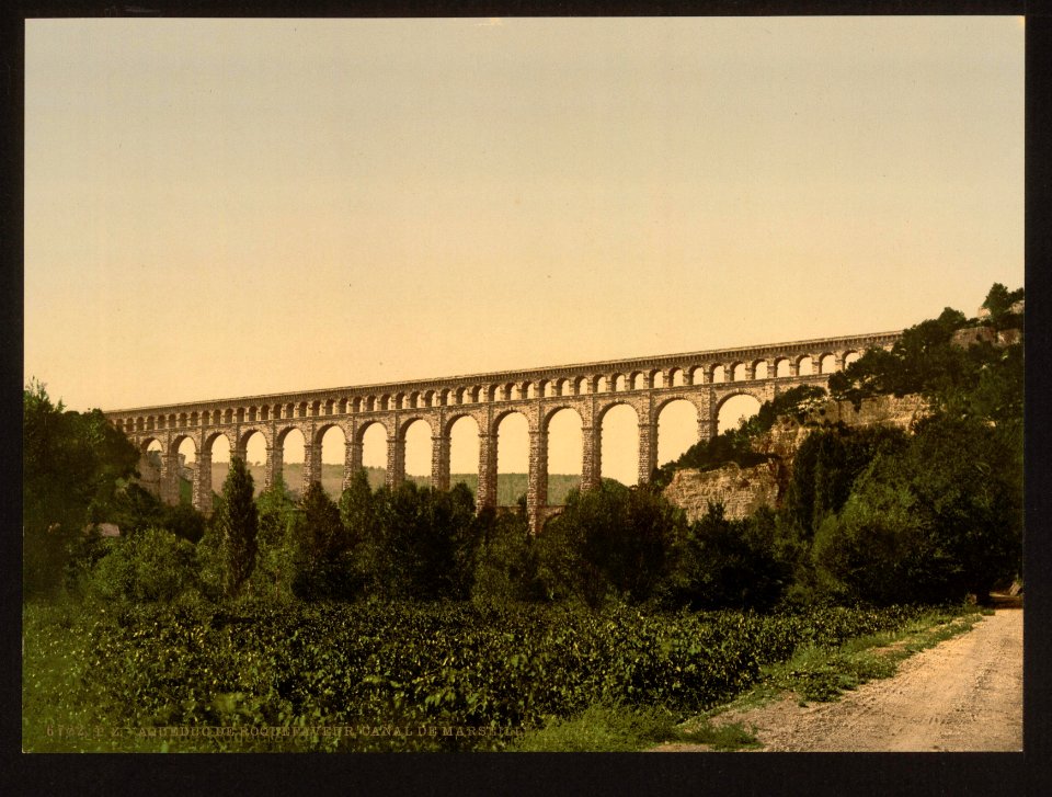 Roquefavour Aqueduct, Marseilles Canal, Orange, Provence, France
