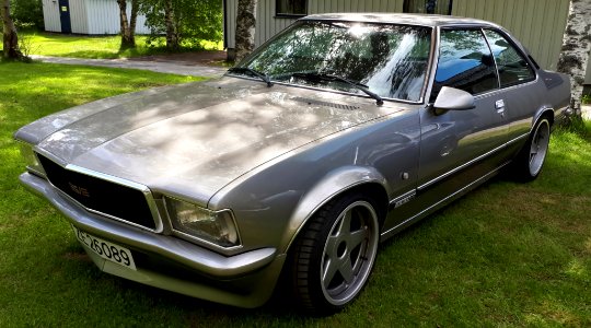 Opel Commodore Coupe 350 V8