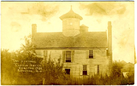 The Historic "Cupola House" Erected 1758, Edenton, N.C.