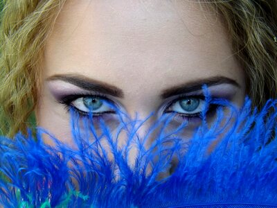 Gene seductive makeup