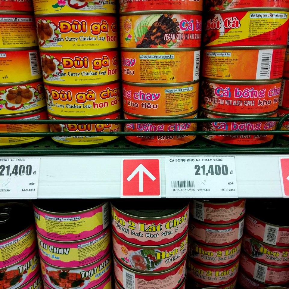 đồ hộp chay vegetarian fake meat cans