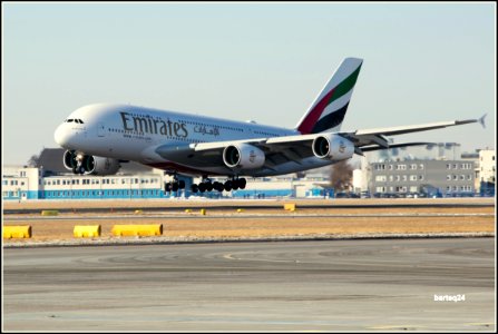 Airbus A380-861 photo