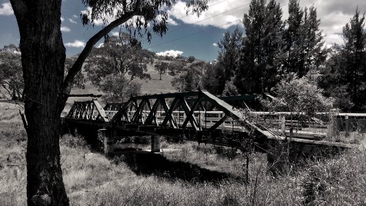 One lane bridge