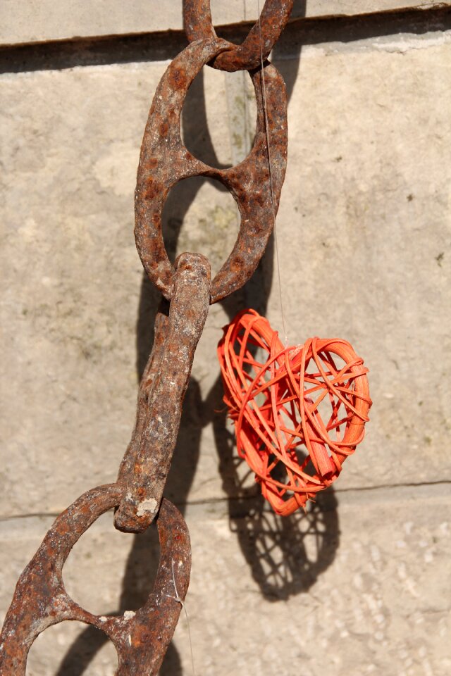 Chain heart rust