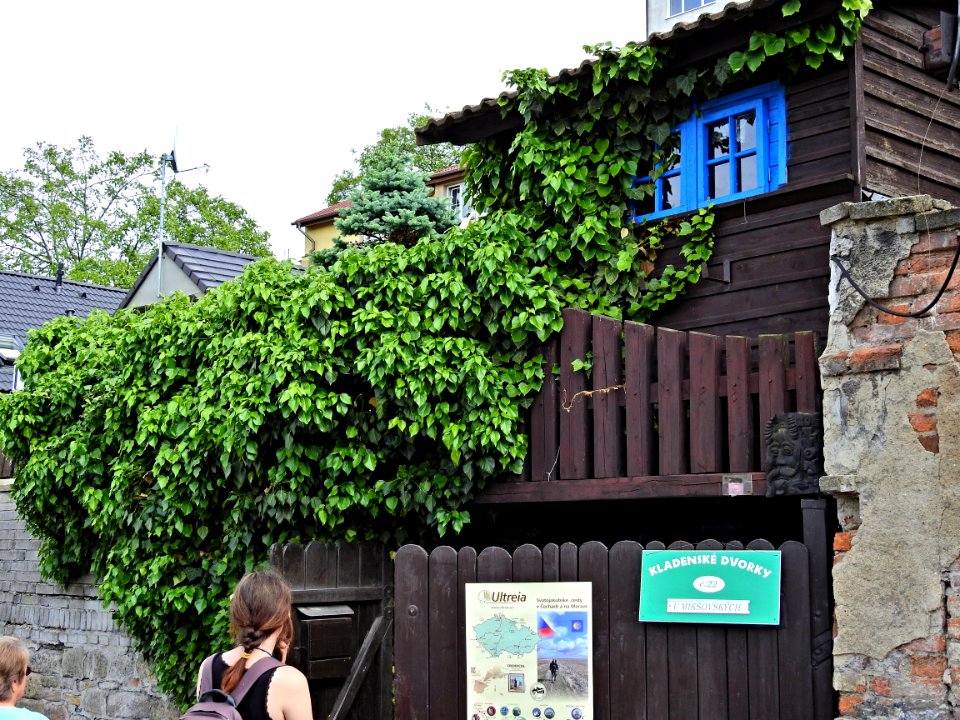 Kladenské dvorky 34.